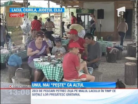 Zeci de pescari petrec 1 Mai muncitoresc la peste