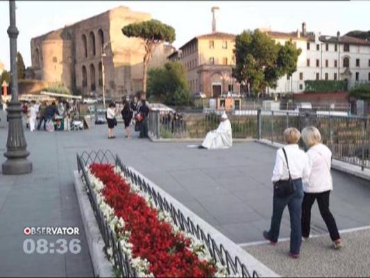 Un slovac s-a deghizat in Papa Ioan Paul al II-lea si a cersit la Roma