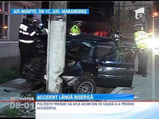 Accident spectaculos in Maramures: Doi tineri au fost raniti