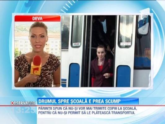 Mii de elevi din judetul Alba nu au primit banii pentru abonamentele de transport