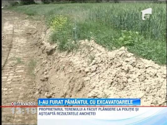 Unui gorjean i-a fost furat pamantul fertil cu basculanta