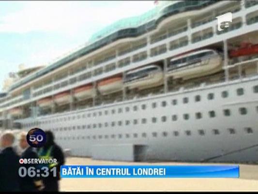 Incendiu puternic la bordul unei nave de croaziera