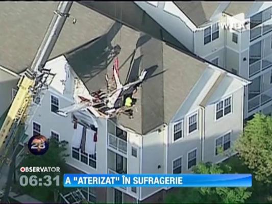 Un avion de mici dimensiuni s-a prabusit peste o casa, in SUA