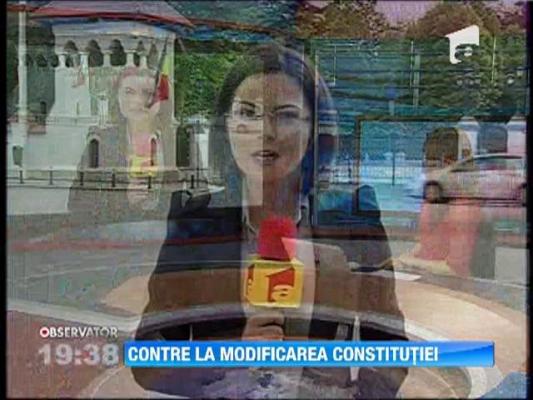 Traian Basescu: Revizuirea Constitutiei reprezinta "un risc de blocare a statului"