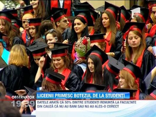 Liceeni pot experimenta viata de student, timp de doua saptamani