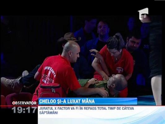 Cheloo si-a luxat mana la "X Factor"