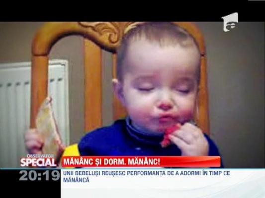 SPECIAL! Bebelusii adorm in timp ce manca