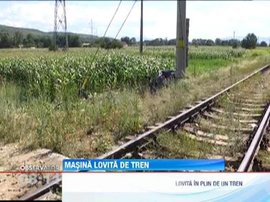 Masina lovita de tren, in Neamt