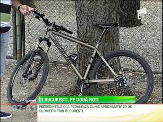 Ion Craciunescu a dat volanul pe ghidonul bicicletei! Seful CCA pedaleaza zilnic in jur de 20 de kilometri