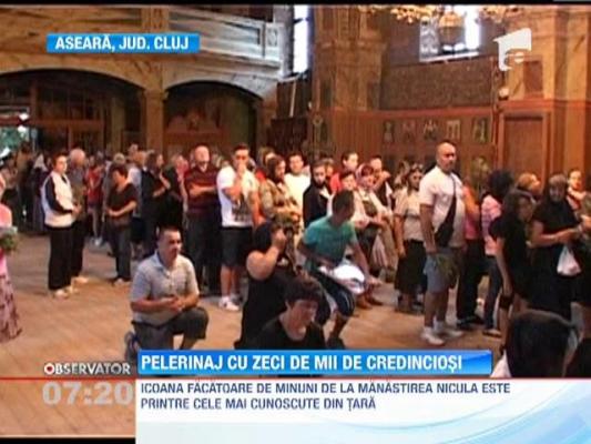Zeci de mii de credinciosi, in pelerinaj la Manastirea Nicula din judetul Cluj