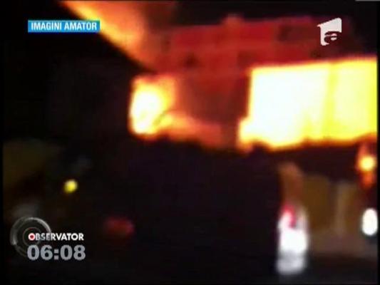 Trei case au ars azi noapte, in Bucuresti
