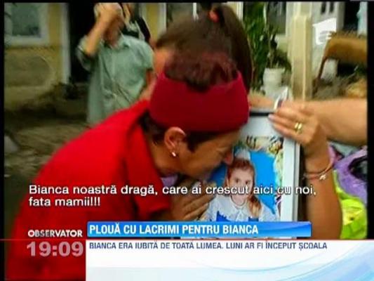 Lacrimi de durere pentru Bianca, fetita smulsa de ape din bratele mamei