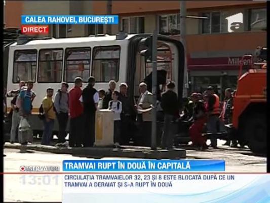 Un tramvai a deraiat si s-a rupt in doua, in Capitala