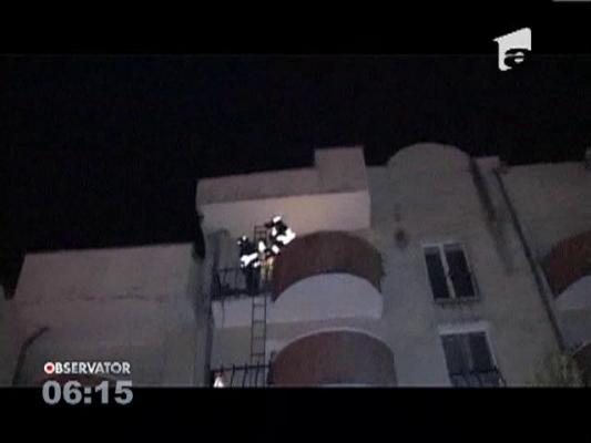 Gherla: Un batran cu probleme de sanatate, salvat de pompieri prin geamul apartamentului