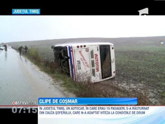 Doua autocare s-au rasturnat, in tara, din cauza vremii urate