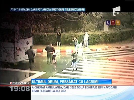 Fetita de trei ani, pentru care Salvarea nu a venit la timp, condusa pe ultimul drum