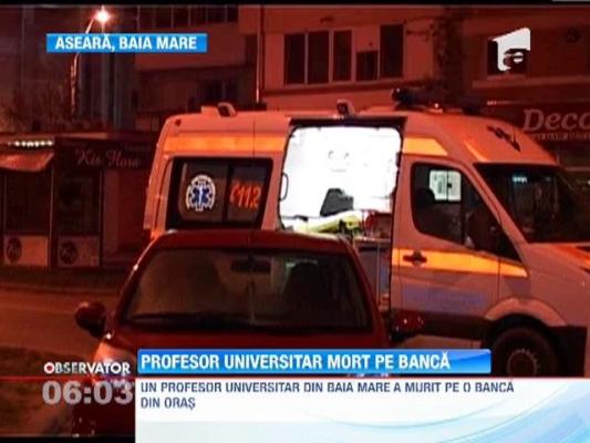 Un profesor universitar din Baia Mare a murit pe o banca, din cauza alcoolului