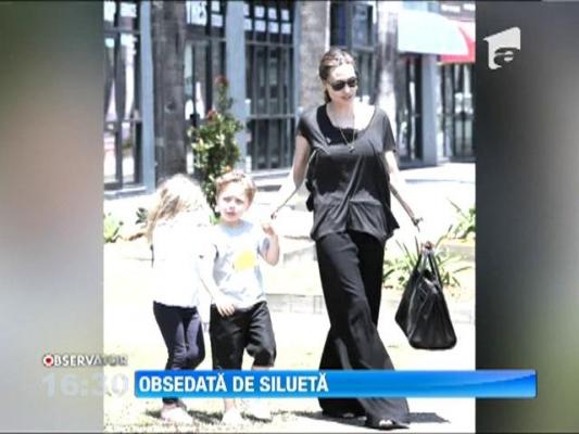 Angelina Jolie, cu venele mult prea proeminente pe maini