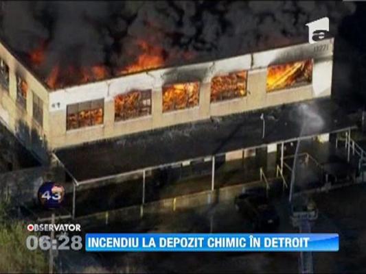 SUA: Incendiu puternic la un depozit de produse chimice