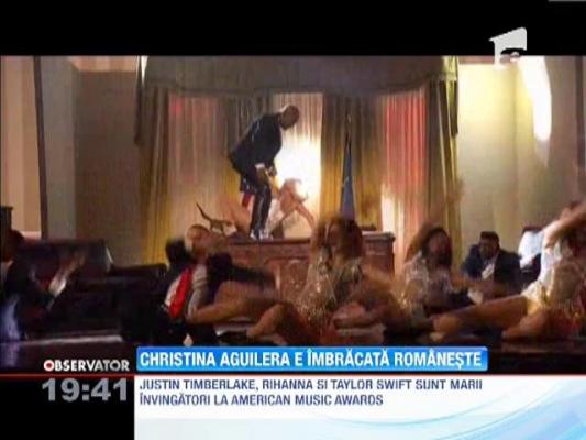 Christina Aguilera se îmbracă de la o româncă!