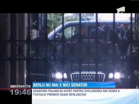 Silvio Berlusconi, dat afară şi din Senat