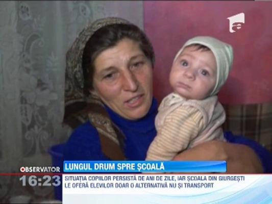15 copii din satul Bahna Arini trebuie să meargă aproape 5 kilometri pe jos până la şcoală