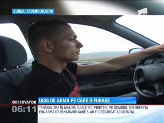 Împuşcat în cap de arma pe care o furase