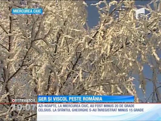 Viscolul şi ninsorile vor continua până mâine dimineaţă