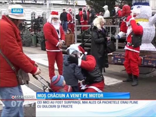 Moş Crăciun a venit pe motor la Arad