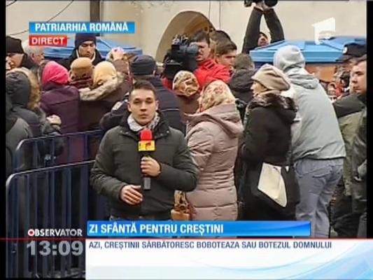 De Boboteaza, apă sfinţită din maşina de pompieri