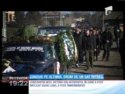 Victima lui Silviu Lung, condusă pe ultimul drum de un sat întreg