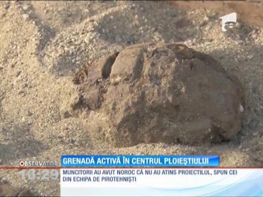 O grenadă ACTIVĂ a fost descoperită în centrul Ploieştiului