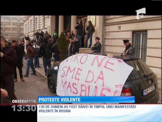 Proteste violente în Bosnia