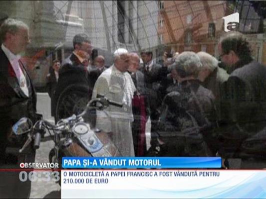 Motocicleta Papei Francisc a fost vândută la licitaţie