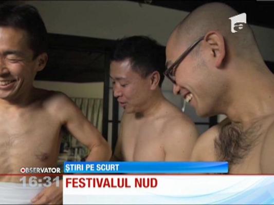 JAPONIA: Festivalul nud reuneşte peste nouă mii de bărbaţi în căutare de noroc