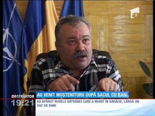 Coadă de "rude" la primăria din Târgu Cărbuneşti, după ce au aflat de povestea cerşetoarei miliardare