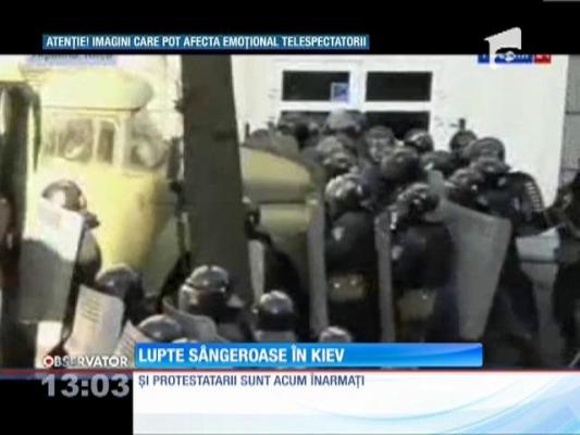 Arsenalul protestatarilor din Kiev: praştii, bolovani şi coktailuri Molotov!