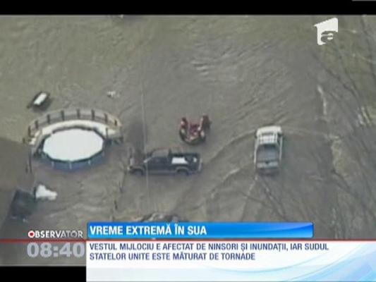 Vreme extremă în SUA: Zapadă, tornade şi inundaţii