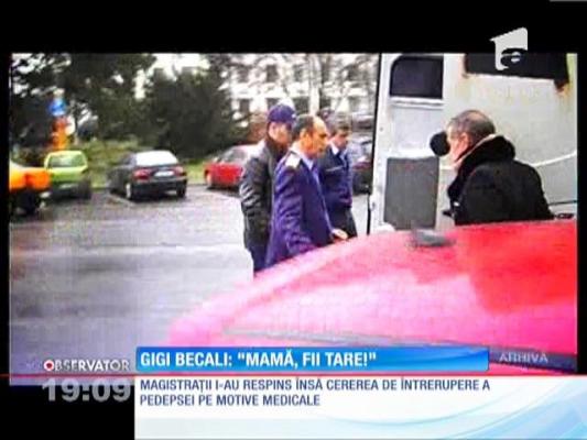 Gest emoţionant: De după gratii, Gigi Becali îşi îmbărbătează mama!