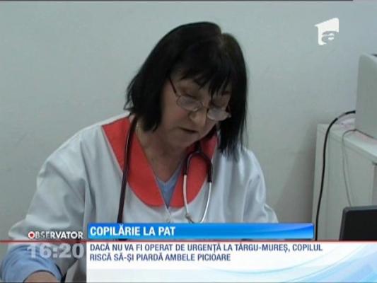 Un copil de 13 ani din Râmnicu Vâlcea riscă să rămână fără picioare