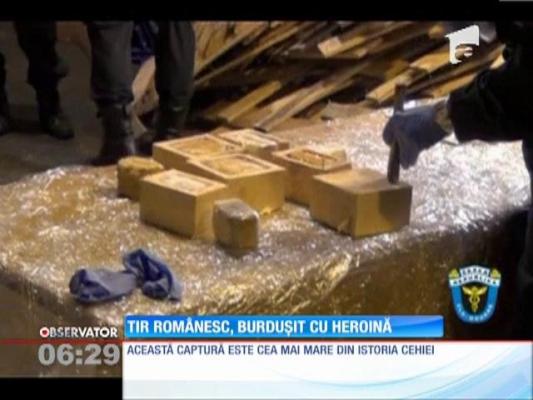 TIR românesc, burduşit cu 180 de kilograme de droguri, descoperit de vameşii cehi