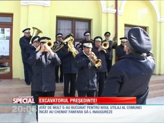 Excavatorul preşedinte!