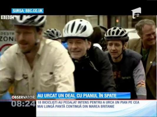 Pianist tras de 18 biciclişti, repetiție pentru Turul Franţei