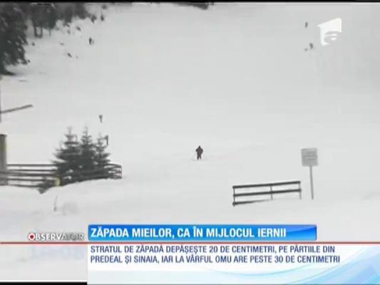 Zăpada a revenit pe pârtii