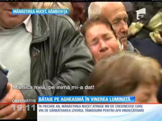 Bătaie pe agheasmă în Vinerea Mare