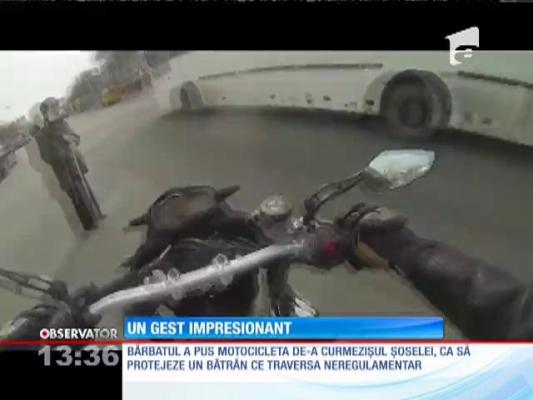 Eroism! Și-a riscat viaţa ca să o salveze pe cea a unui bătrân