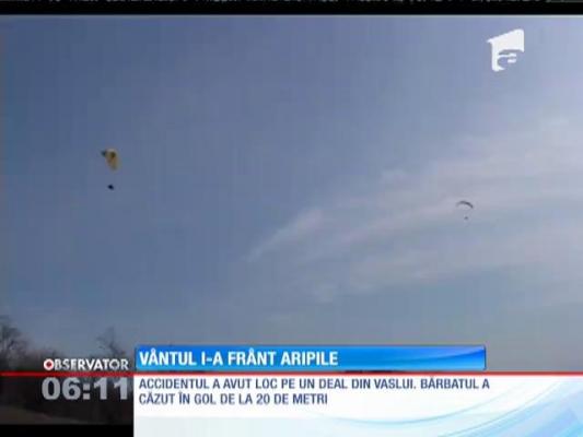 A căzut cu parapanta de la o înălţime de 20 de metri