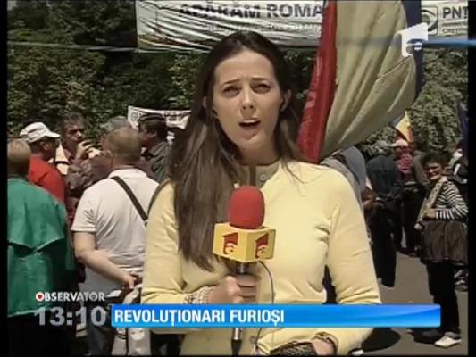 Protest la doi paşi de sediul guvernului
