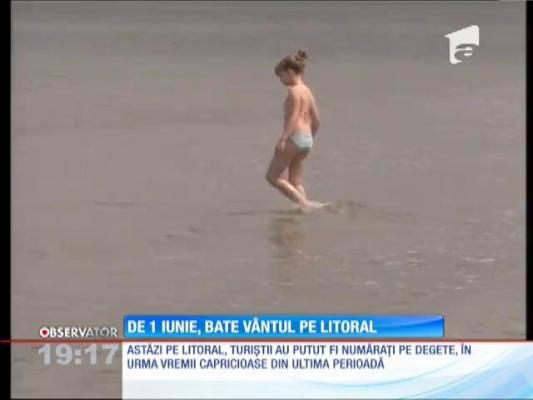 Prima zi de vară, fără turiști pe litoral