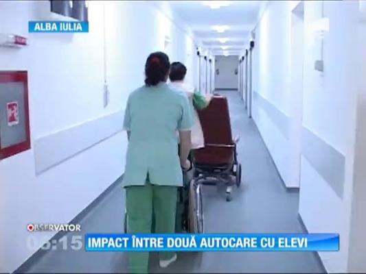 Două autocare cu elevi s-au ciocnit violent la intrare în Alba Iulia